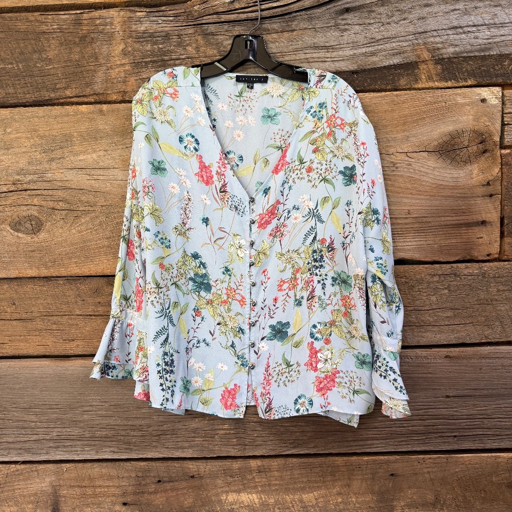 Sanctuary Posey Floral ruffle sleeve Blouse, light blue floral, Small